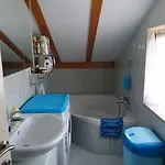 Lovely Place For * פורץ